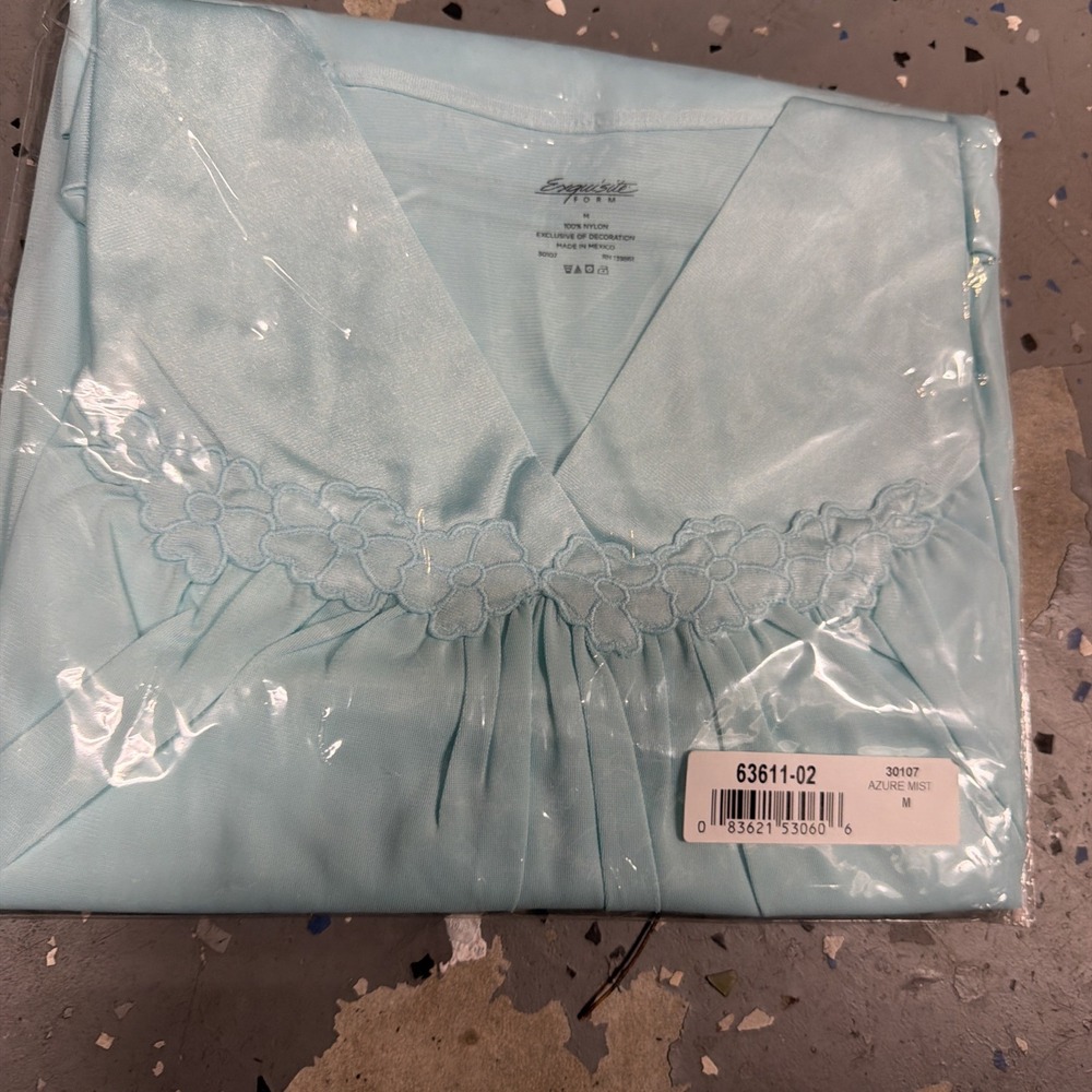 Exquisite Form 30107 Coloratura Sleeveless Short Nightgown Azure mist Blue M - Picture 2 of 2